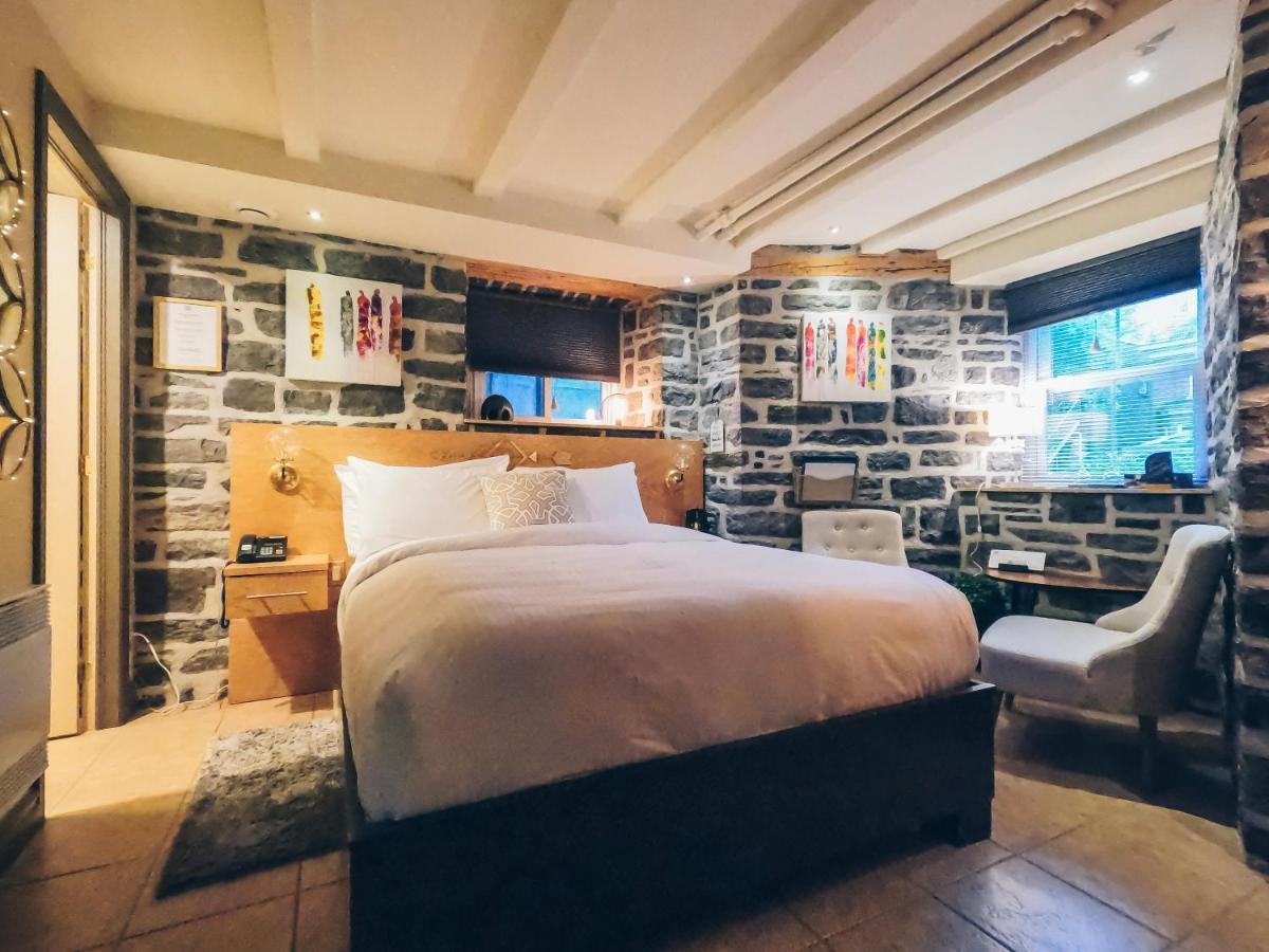 Superior Zimmer mit Steinwänden
